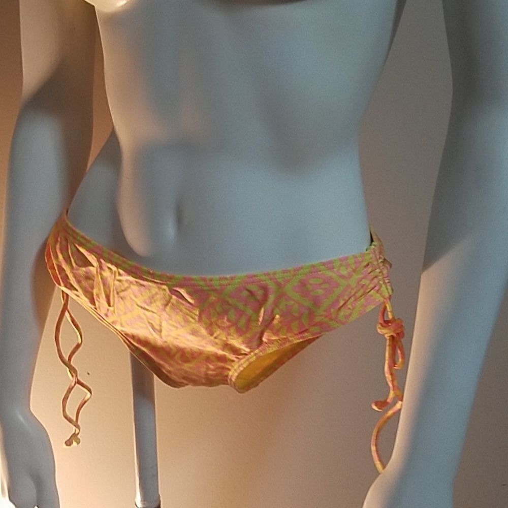 O'Neill Yellow & Pink Aztec Tribal Bikini Bottoms